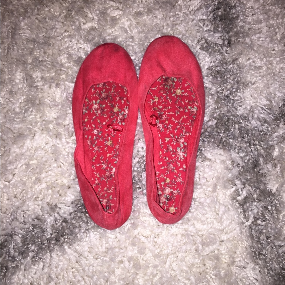 Red ballet flats